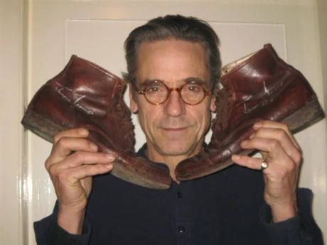 jeremy-irons-shoes